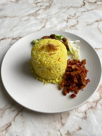 Cara Sederhana Membuat Resep  25. Nasi Kuning Super Praktis yang Lezat, Menggugah Selera