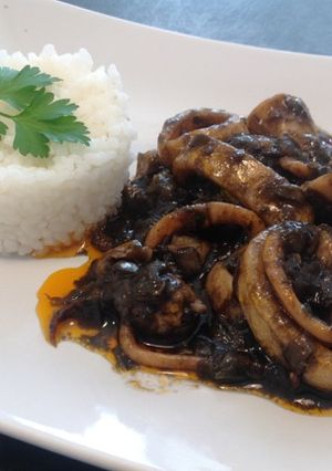 Una foto de Calamares en su tinta