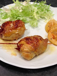 Una foto de Rollitos de pollo con jamón y queso