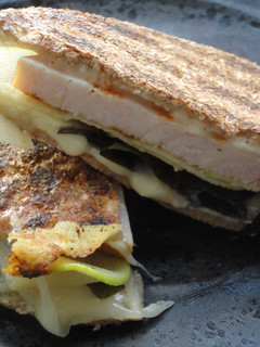 Una foto de Sandwich de pavo y manzana
