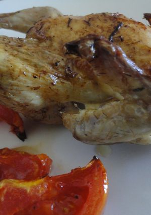 Una foto de Picantones con salsa de lima