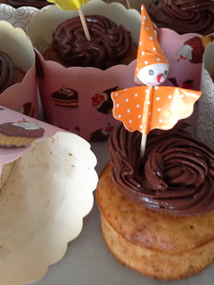 Una foto de Cupcakes de plátano con topping de queso al cacao