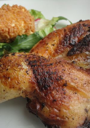 Una foto de Picantones provenzales al horno