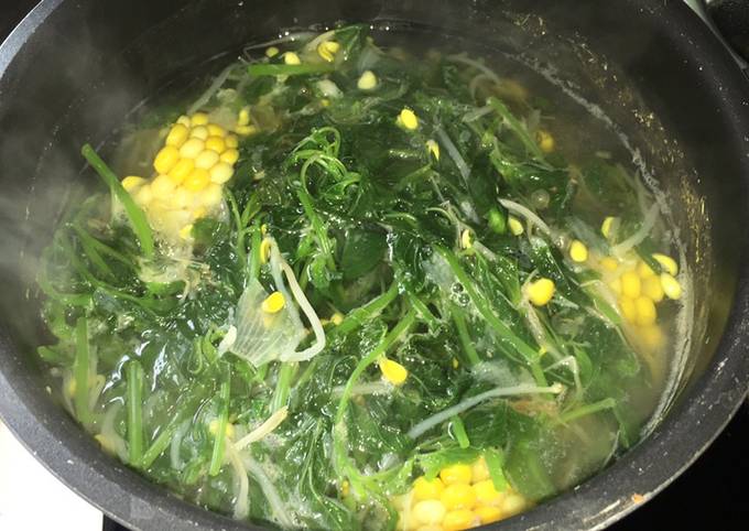 Resep Sayur Bening Bayam Bumbu Kunci Oleh Enny Wee Cookpad