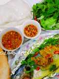 Mì lá cuốn cá cam nướng