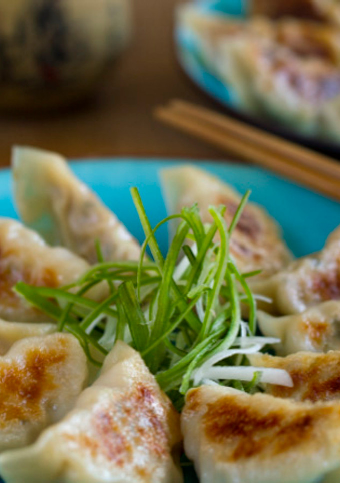 Una foto de Gyoza casera o Empanadillas japonesas (versión fácil)