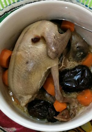 Hình của món Bồ câu hấp nước dừa.