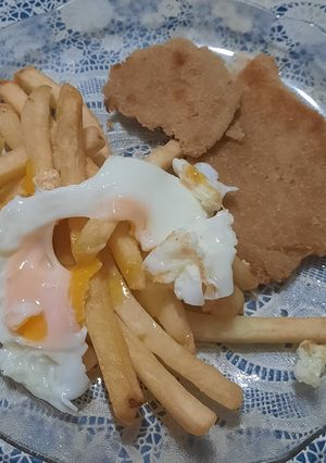 Una foto de Papas, milanesa comodín