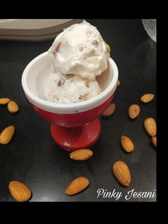 કેરેમલ ડ્રાયફ્રુટ આઈસ્ક્રીમ(Caramel dryfruits icecream recipe in gujarati) રેસીપી મુખ્ય ફોટો