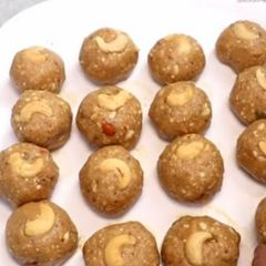 A picture of Atte ki pinni.