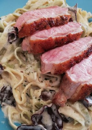 Fafül gombás tagliatelle rozé kacsamellel recept fotója