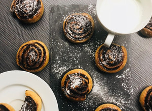 Szénhidrátcsökkentett, cukormentes kakaós csiga recept fotója