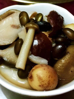 黑豆菇菇湯 的食譜成品照片