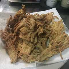 A picture of Jamur Enoki Goreng.