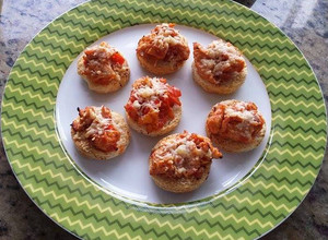 Una foto de Canapés de pollo