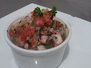 Una foto de salpicón de pulpo y surimi