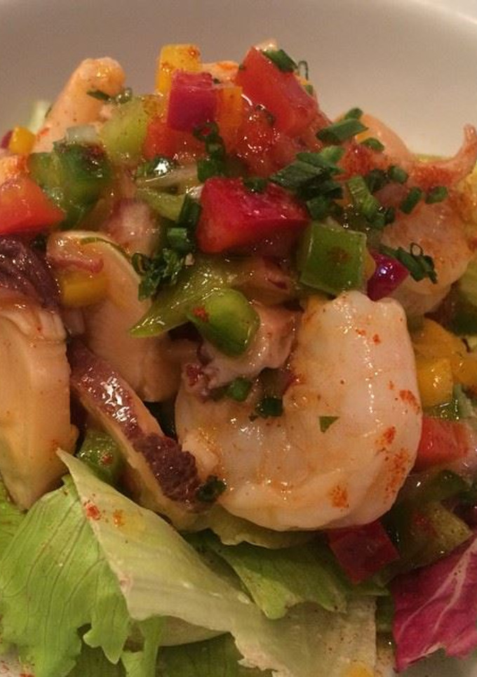 Una foto de Salpicón de pulpo y langostinos