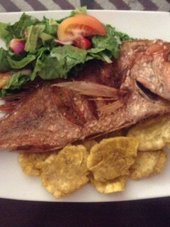 Una foto de Pescado Frito estilo Dominicano