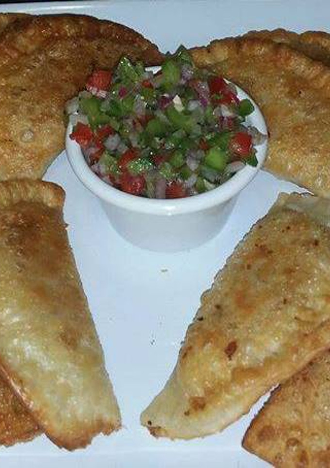 Una foto de Empanada dominicana