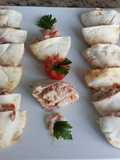 Mini pita rellena de atún