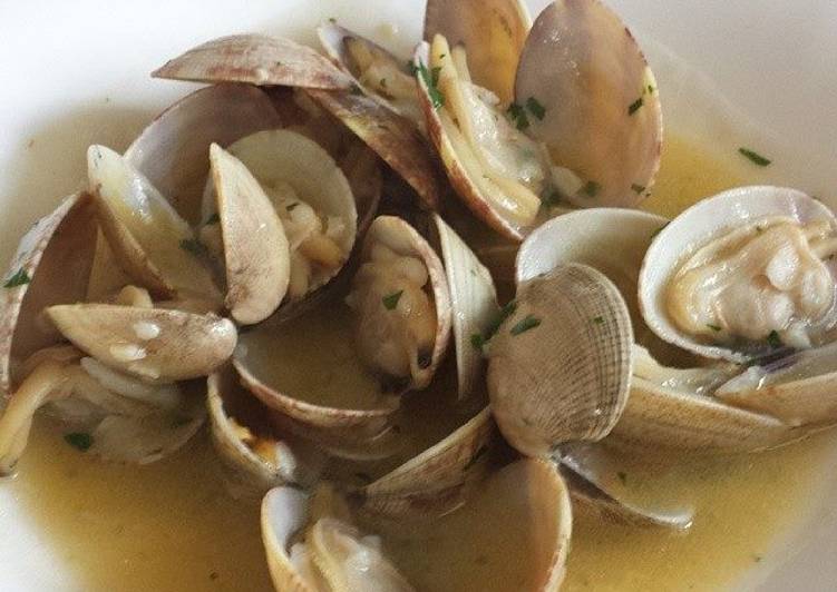 Almejas a la marinera