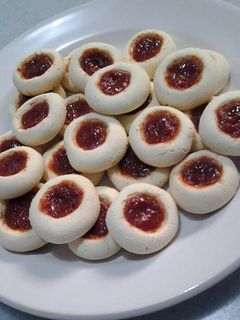 Una foto de Galletas con mermelada de guayaba