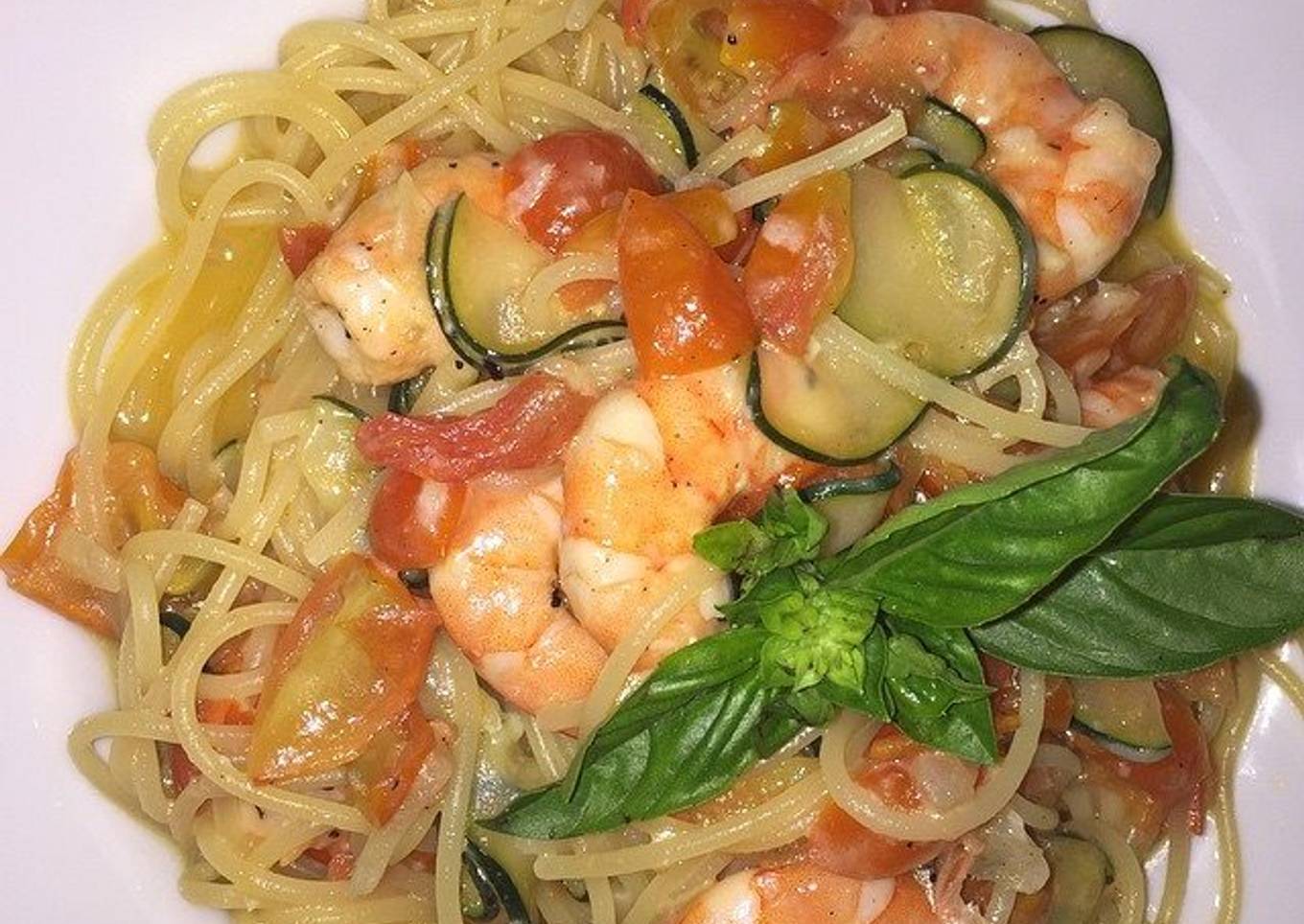 Pasta with zucchini and langoustine