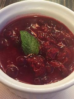 Una foto de Mermelada de frambuesas y arándanos rojos