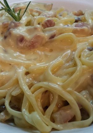 Una foto de Espaguetis a la carbonara 