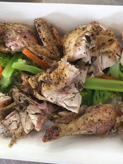 Una foto de Pollo al Horno a las Finas Hierbas