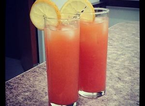 Una foto de Campari orange 