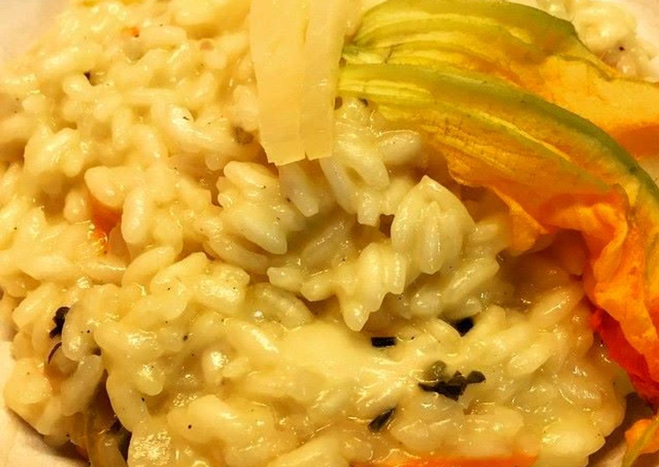 Risotto con flor de calabaza