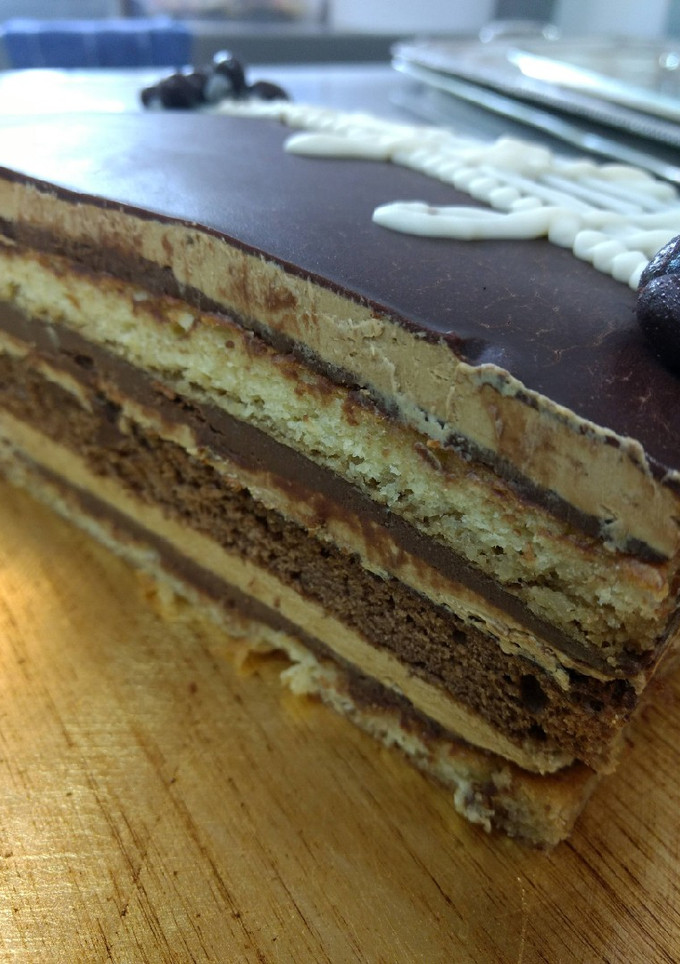 Una foto de Torta ópera