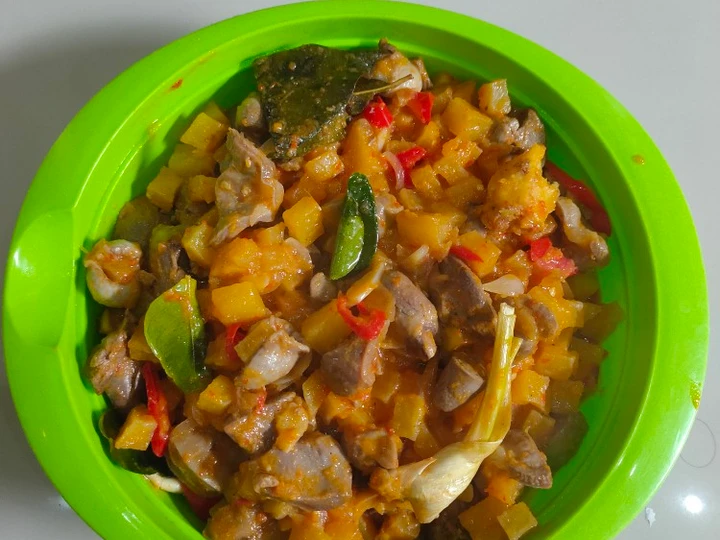 Langkah Mudah untuk Menyiapkan Resep  32. Sambel goreng kentang ati ampela yang Menggugah Selera, Enak Banget