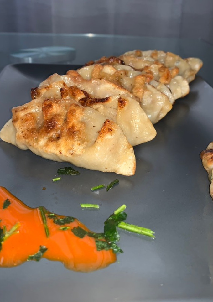 Una foto de Gyozas japonesas