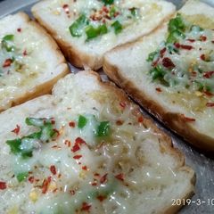A picture of Garlic bread.