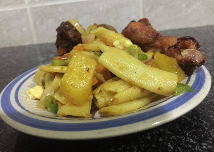 Homade Macaroni with Irish jollof &amp; peppered chicken