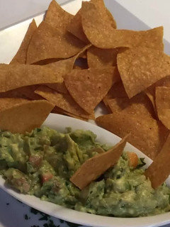 Una foto de Guaca~Nachos 😋😋