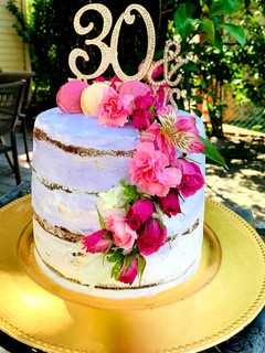 Una foto de Torta de cumpleaños floral 🇺🇾