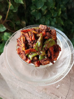 ગાજર,મૂળા અને મરચાં નું અથાણું (Gajar Mooli Marcha Athanu Recipe In Gujarati) રેસીપી મુખ્ય ફોટો