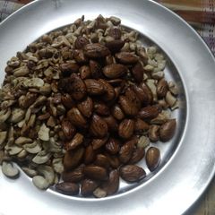 A picture of Roasted almonds,cashewnuts.