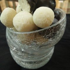A picture of Chocolate Coconut Laddoo.