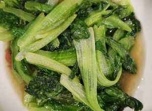 Foto resep Tumis lettuce bawang putih (Menu untuk pejuang kanker)
