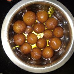 A picture of # deep fried Bread gulab jamun.