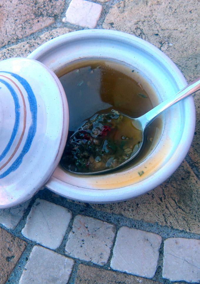 Una foto de Chimichurri de mejorana
