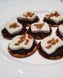 Canapés de tapenade de higos con queso de cabra