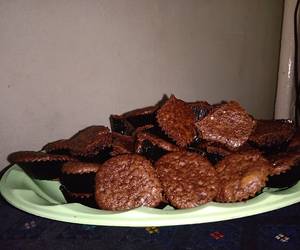 Masakan Populer Brownies kering ala Yummy Mantul Masakan Populer Brownies kering ala Yummy Mantul