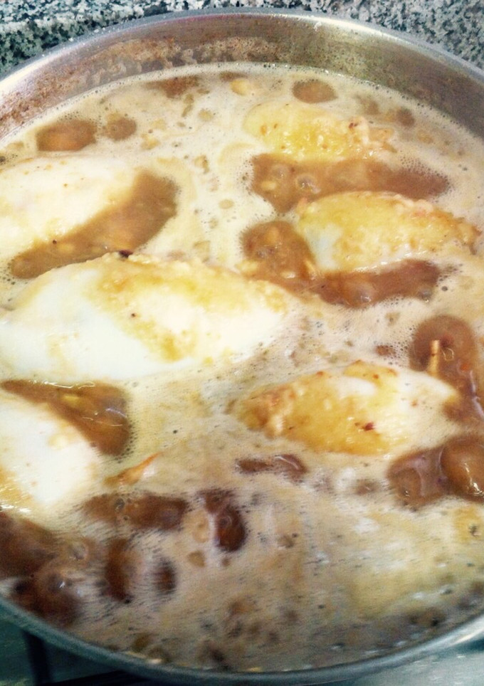 Una foto de Calamares rellenos en pepitoria. 