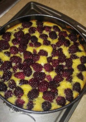 A picture of Blackberry Cornmeal Cake.