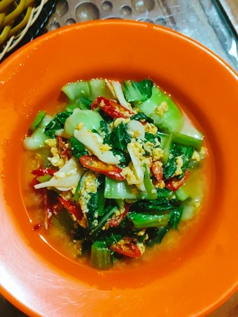 Langkah Gampang Menyiapkan Resep Ca pokcoy kuah telur Anti Ribet, Mantap Sekali